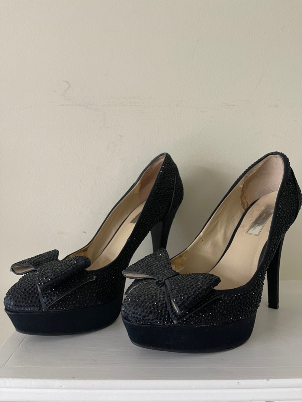 INC International Concepts Black Rhinestone Bow Platform Pumps Size 8.5 - Picture 3 of 9